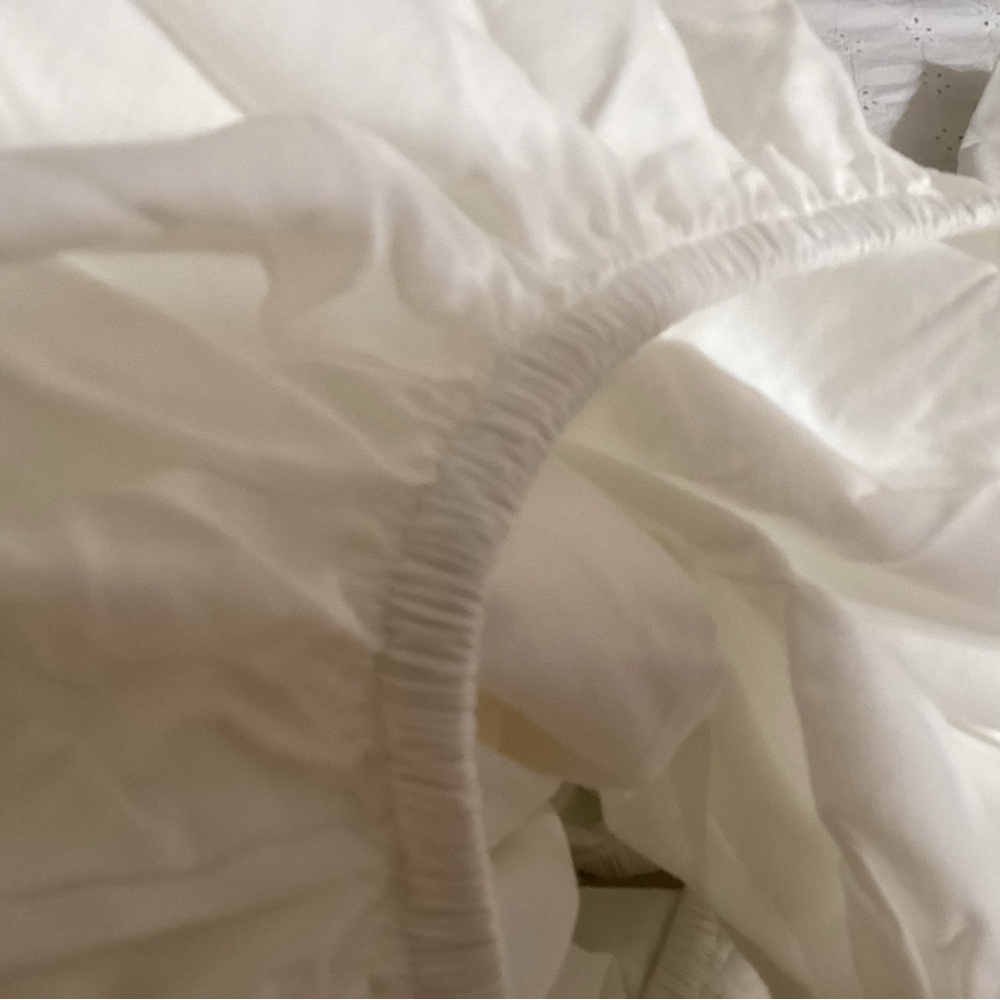 Threshold Off  White Cotton Lightweight Sheet Set - Picture 4 of 7